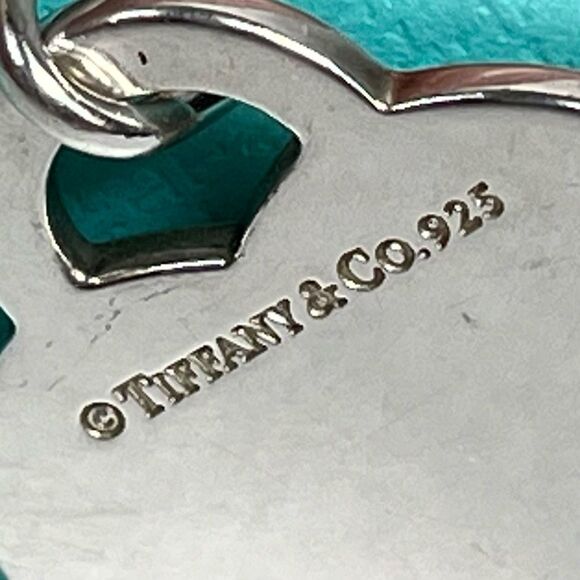 Tiffany & Co. Sterling Silver "Mom" Heart Pendant Necklace - 20” chain - Picture 12 of 13